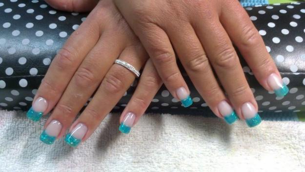 Uñas Acrilicas y Acrigel 13€ los jueves!!! salud y belleza