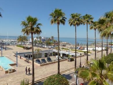 Apartamento con 2 dormitorios se vende en Marbella, Costa del Sol