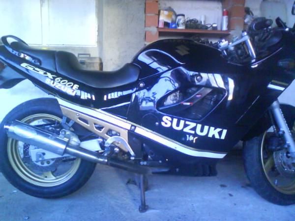 Se Vende SUZUKI GSX600F