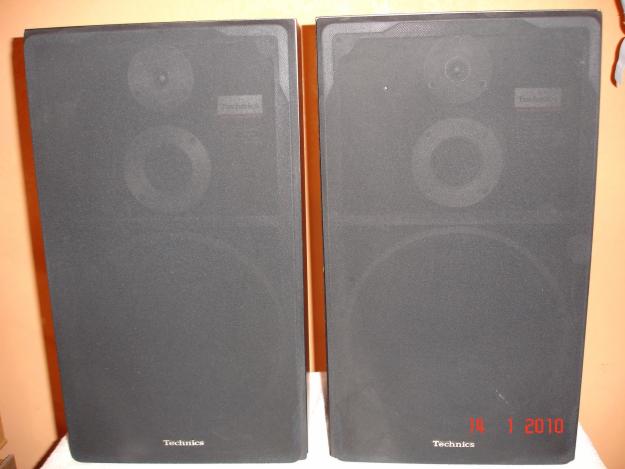 Se vende 2 bafles technics.