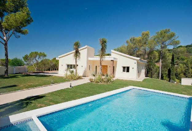 Villas a la venta en El Madroñal Costa del Sol