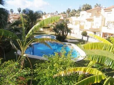 Apartamento con 3 dormitorios se vende en Marbella, Costa del Sol