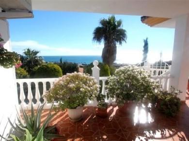 Chalet con 3 dormitorios se vende en Estepona, Costa del Sol