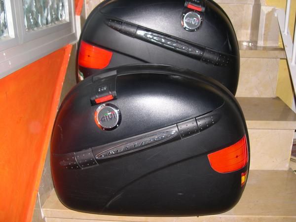 Maletas Givi keyless E41NN laterales para moto