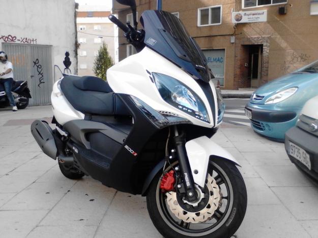 Vendo KYMCO 500 XCITING R ABS, Blanca