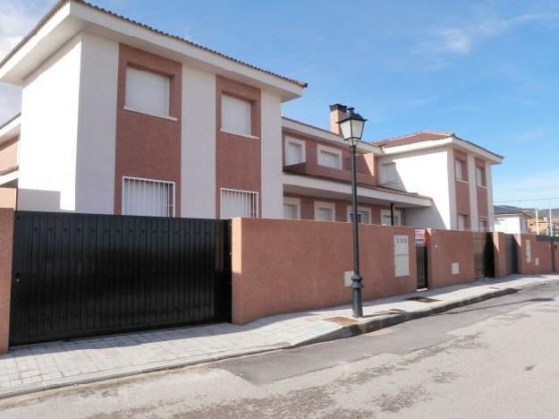 Casa adosada en Navas del Rey