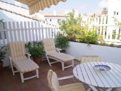 Apartamento con 3 dormitorios se vende en Estepona, Costa del Sol