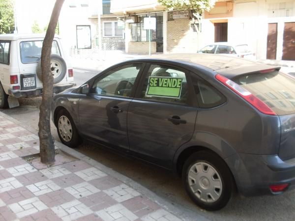 VENDO FORD FOCUS TREND SEMINUEVO