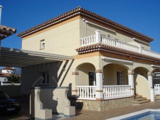 Casa : 6/6 personas - piscina - vistas a mar - miami playa  tarragona (provincia de)  cataluna  espana