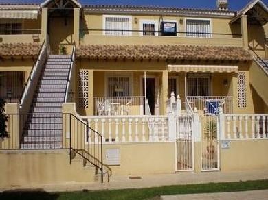 Apartamento con 2 dormitorios se vende en Villamartin, Costa Blanca