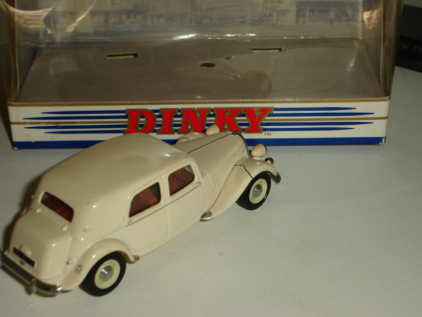 Citroen traction 15 cv six 1952 (dinky) ref: dy 22 b chasis de 1990