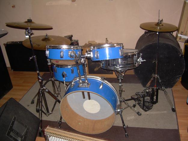 VENDO BATERIA MAXTONE