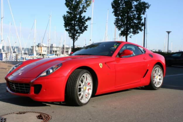 ALQUILER DE FERRARI 599 EN VITORIA TLF 617 31 76 80