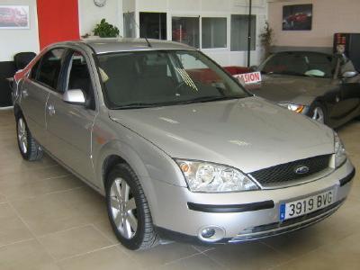 Ford MONDEO 2.0 TDDI 115CV AMBIENTE '02 en venta en Dos Hermanas