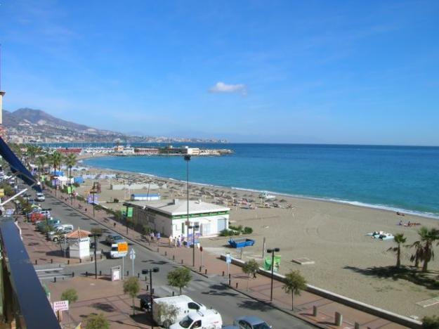 oportunidad unica , 150m2  apartamento en primera linea de FUENGIROLA  a 475000 €