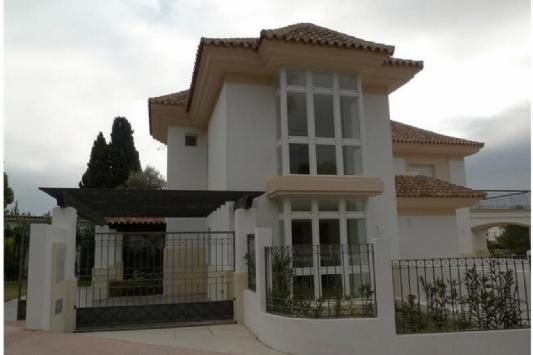 4 Dormitorio Chalet En Venta en Fuengirola, Málaga