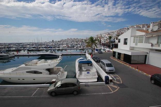 Apartamento a la venta en Puerto Banús Costa del Sol