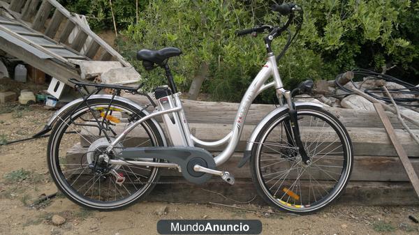 Bicicleta de paseo electrica Monty