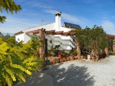 Chalet con 3 dormitorios se vende en Alhaurin el Grande