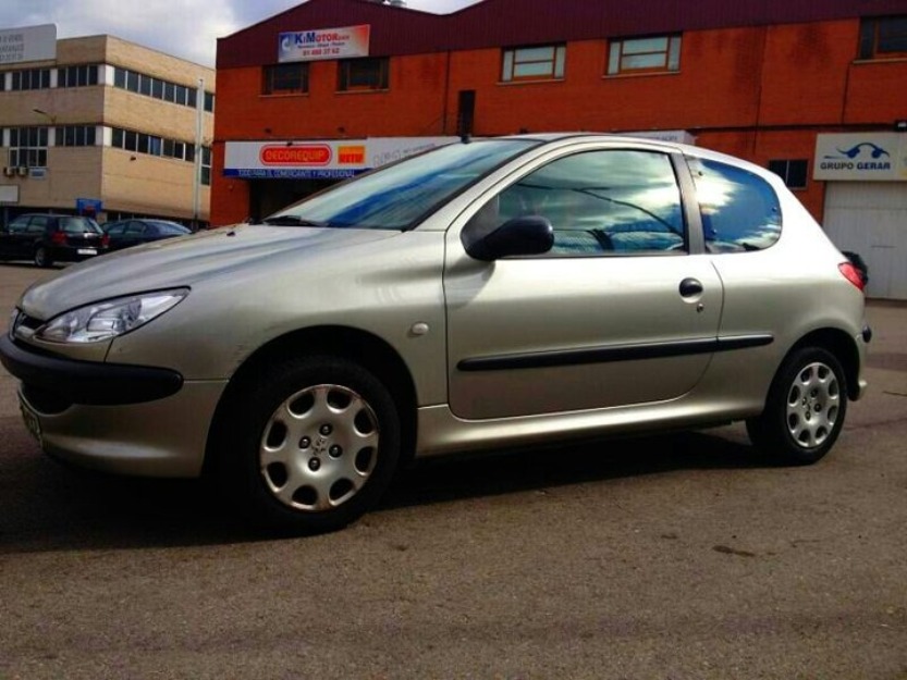 Peugeot 206 1.4 75 cv 2004