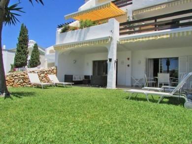 Apartamento con 2 dormitorios se vende en Marbella, Costa del Sol