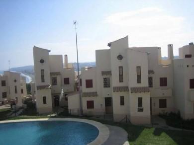 Apartamento con 2 dormitorios se vende en Casares Costa, Costa del Sol