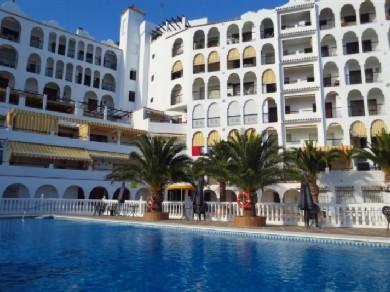 Apartamento con 2 dormitorios se vende en Fuengirola, Costa del Sol