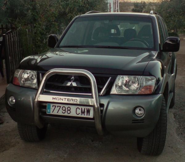 Mitsubishi Montero 3.2 DI-D GLS por 4500