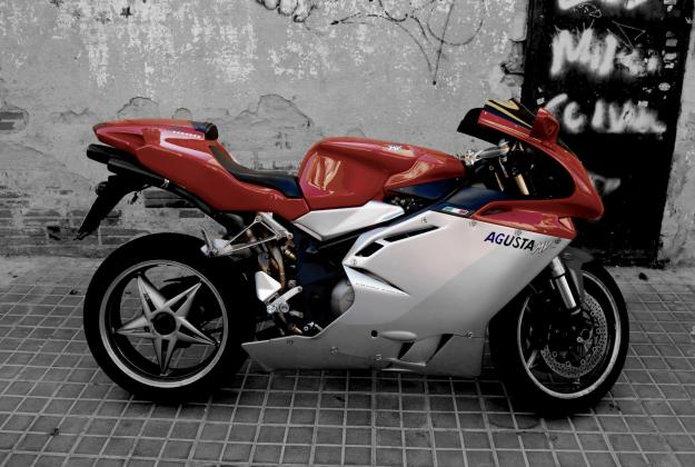 MV AGUSTA F4 1000S - SUPER OFERTA