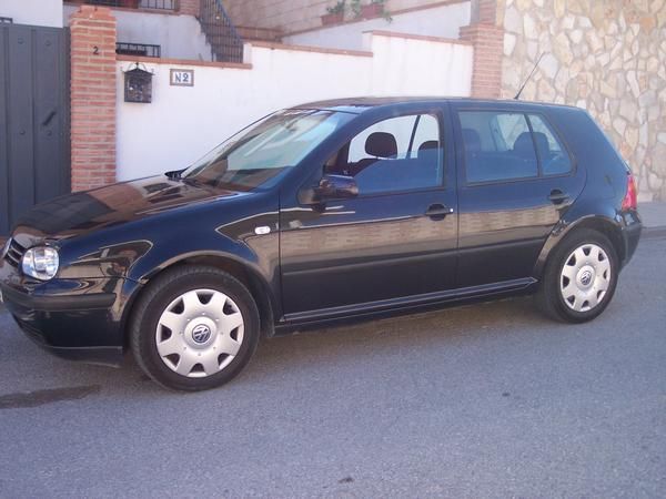 VENDO GOLF MUY BARATO