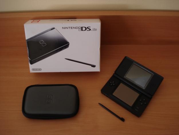 Vendo NintendoDS con funda +8Juegos originales