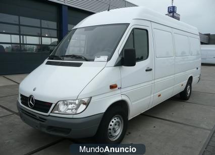 VENDO MERCEDES SPRINTER  313 CDI CASI NUEVA