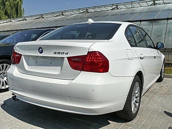 BMW 320d Berlina  Modelo Nuevo!  GPS, TECHO, XENON!!