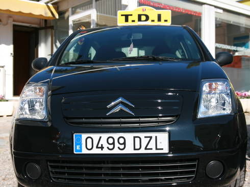 Citroen C2 1.4 HDI FURIO-FLIPER- EN SABADELL ABIERTO MEDIODIA-