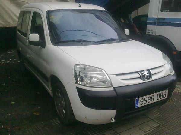 peugeot partner combi plazas