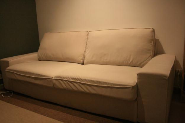 VENDO SOFA BEIGE 3 PLAZAS NUEVO