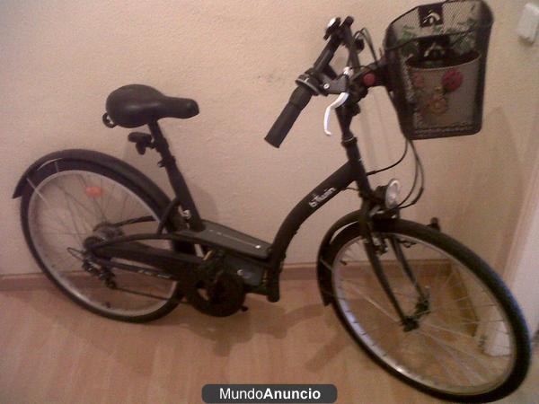 Bicicleta NUEVA  de paseo, B\'Twin