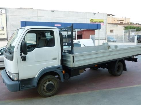 Nissan Cabstar TL 125,35/2 CAJA FIJA 125CV