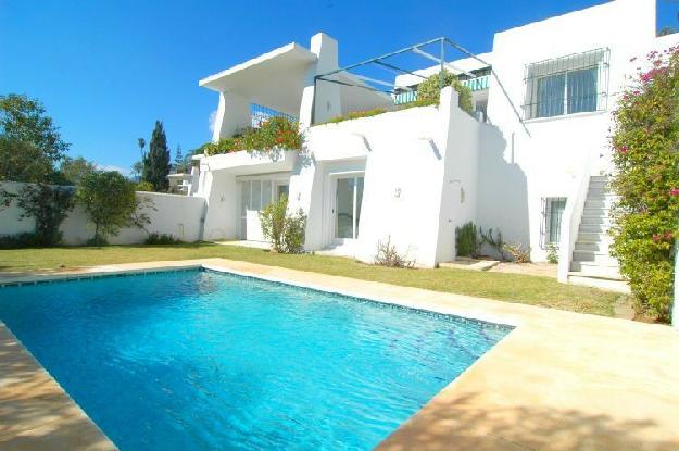 Villas a la venta en Rio Real Costa del Sol