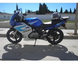 SUZUKI GSX 650