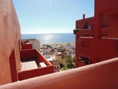 Apartamento con 3 dormitorios se vende en Estepona, Costa del Sol