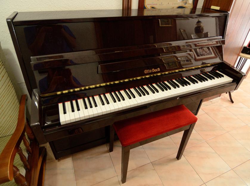 Vendo piano casi sin usar