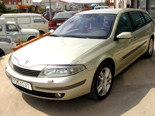 Venta de coche Renault LAGUNA GRAND TOUR 2.2 DCI PRIVILEGE 150 CV. 6 VEL '04 en Cuenca