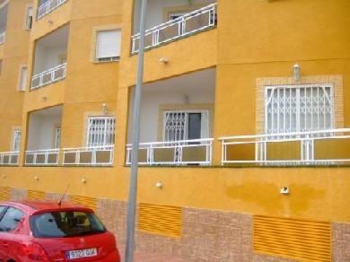 Apartamento con 2 dormitorios se vende en Rojales, Vega Baja Torrevieja