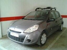 Renault Clio Style 1.2 16v 75cv 5p. eco2, gris metalizado, año 2010, 6700 km.