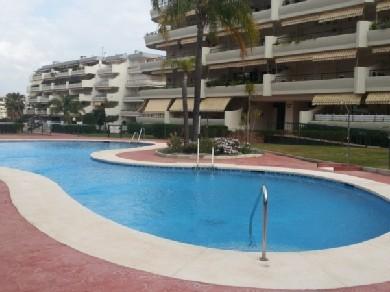 Apartamento con 2 dormitorios se vende en Marbella, Costa del Sol