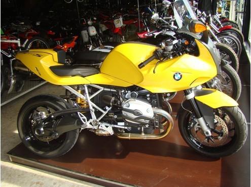 BMW R1200S