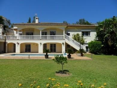 Chalet con 5 dormitorios se vende en Mijas Costa, Costa del Sol