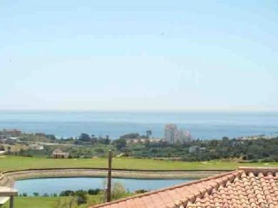 Chalet con 4 dormitorios se vende en Estepona, Costa del Sol