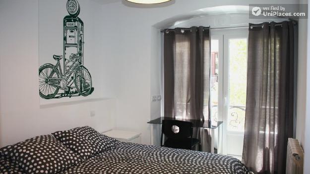 Rooms available - Great bedrooms in stylish residence near Puerta del Sol